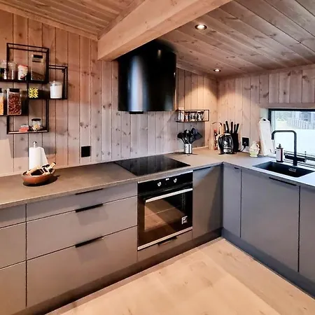 Stylish Modern In Charming Kvitfjell Feriehus *