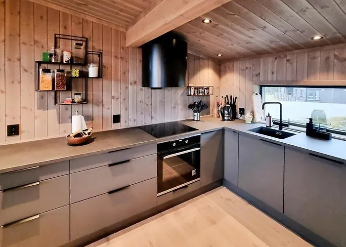 Stylish Modern In Charming Kvitfjell Feriehus *